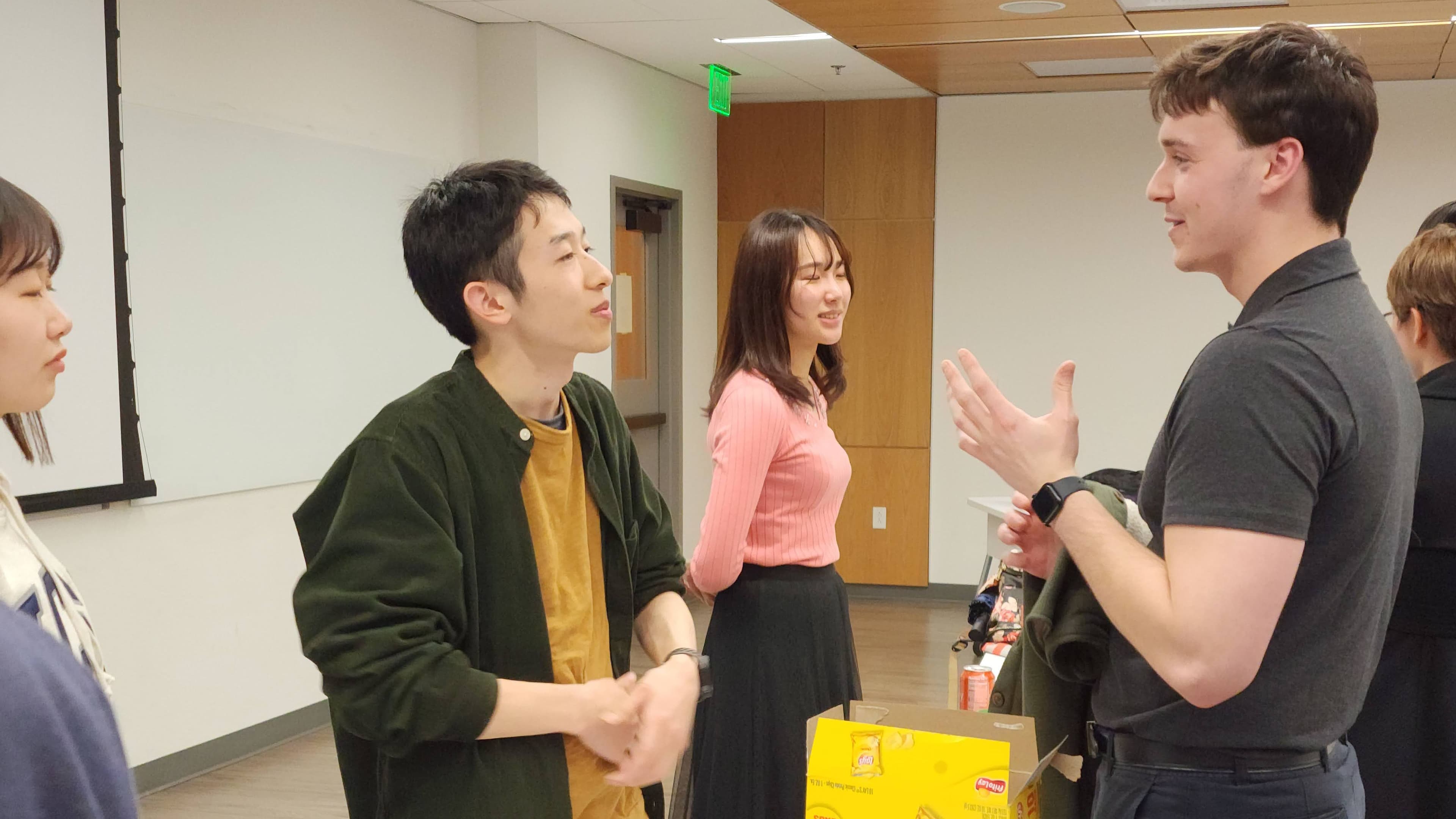 FGL students discussing and sharing experiences at UCSD