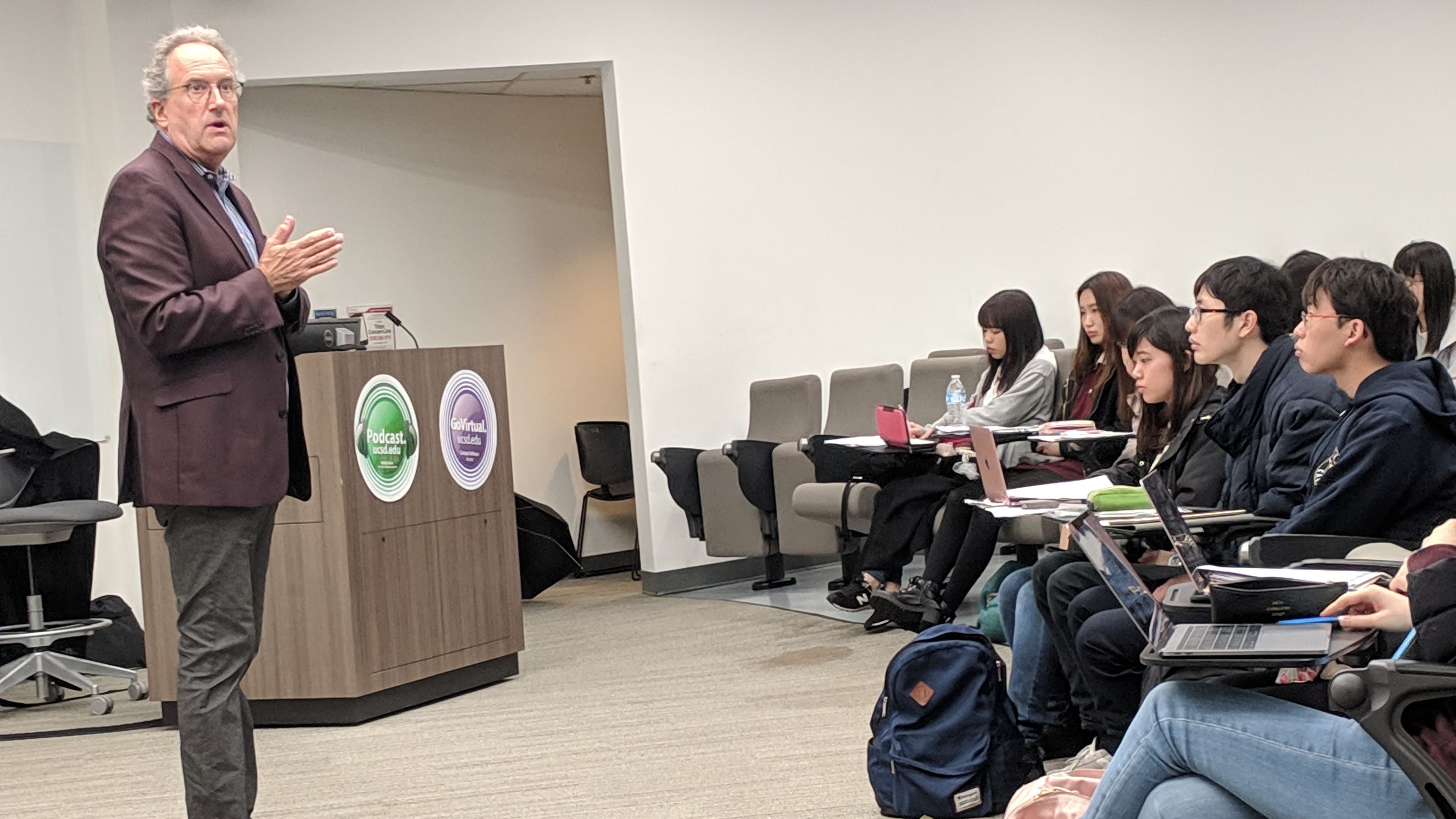 Professor Glen Smith teaching and mentoring FGL students